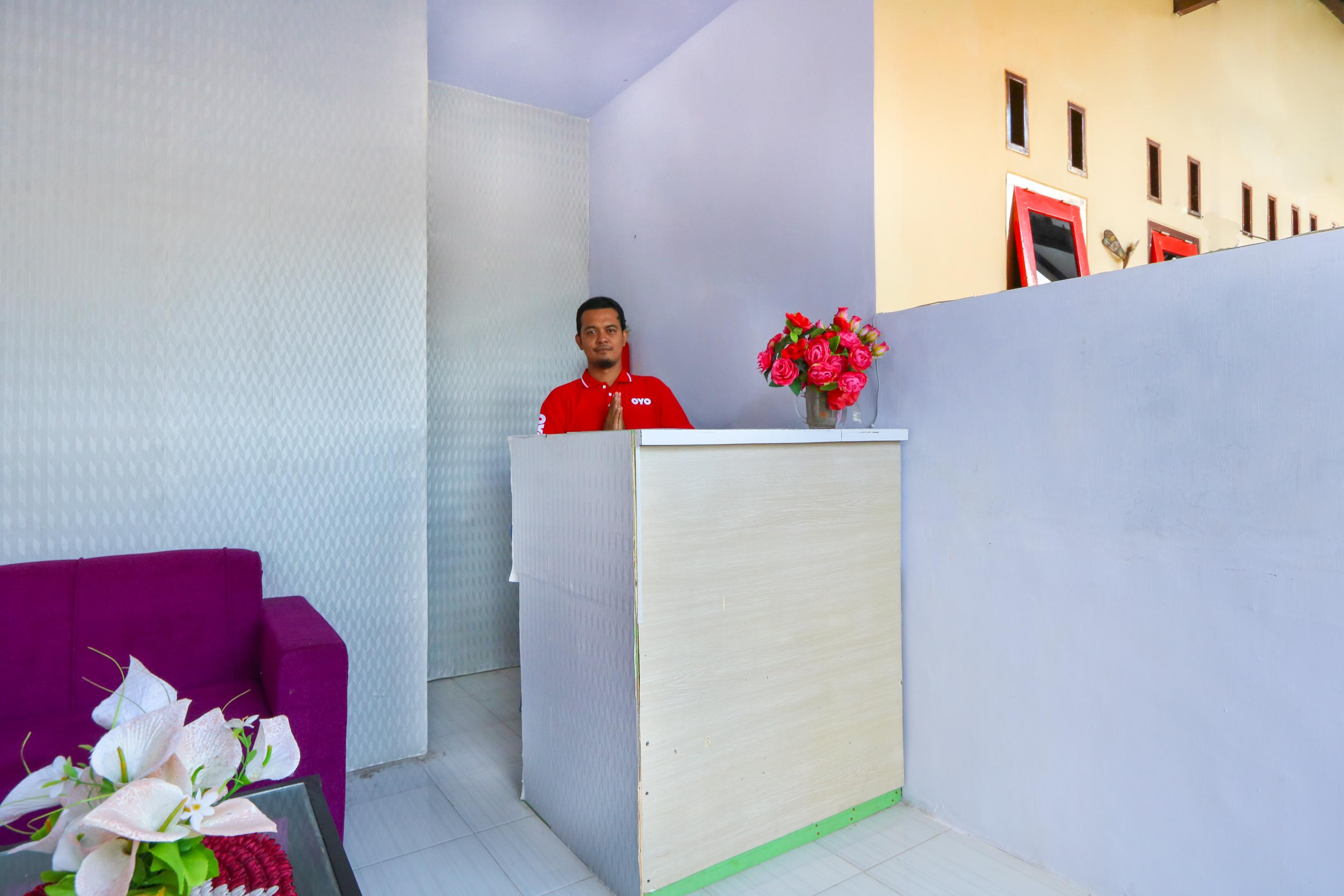 Reddoorz At El Shaday Homestay Banyuwangi Banyuwangi  Esterno foto