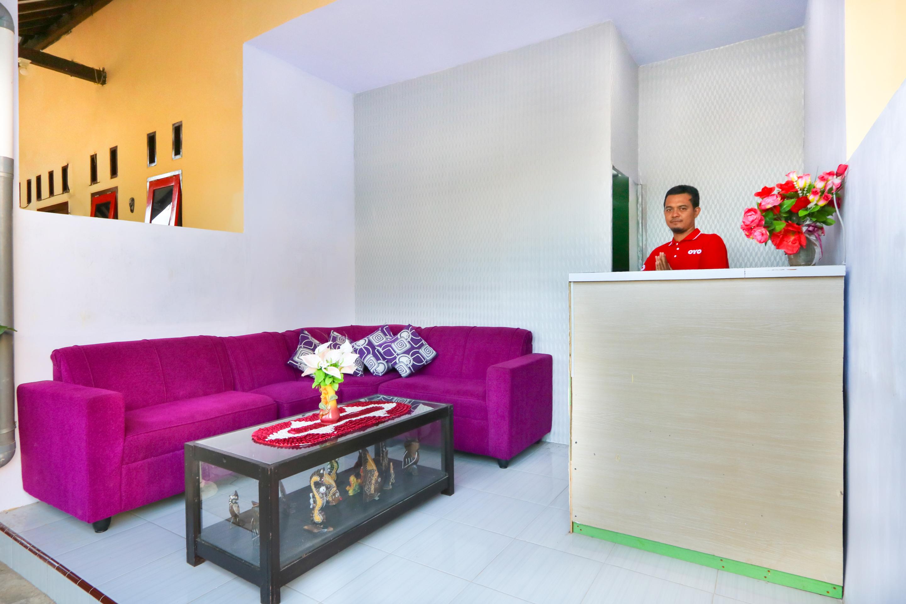 Reddoorz At El Shaday Homestay Banyuwangi Banyuwangi  Esterno foto