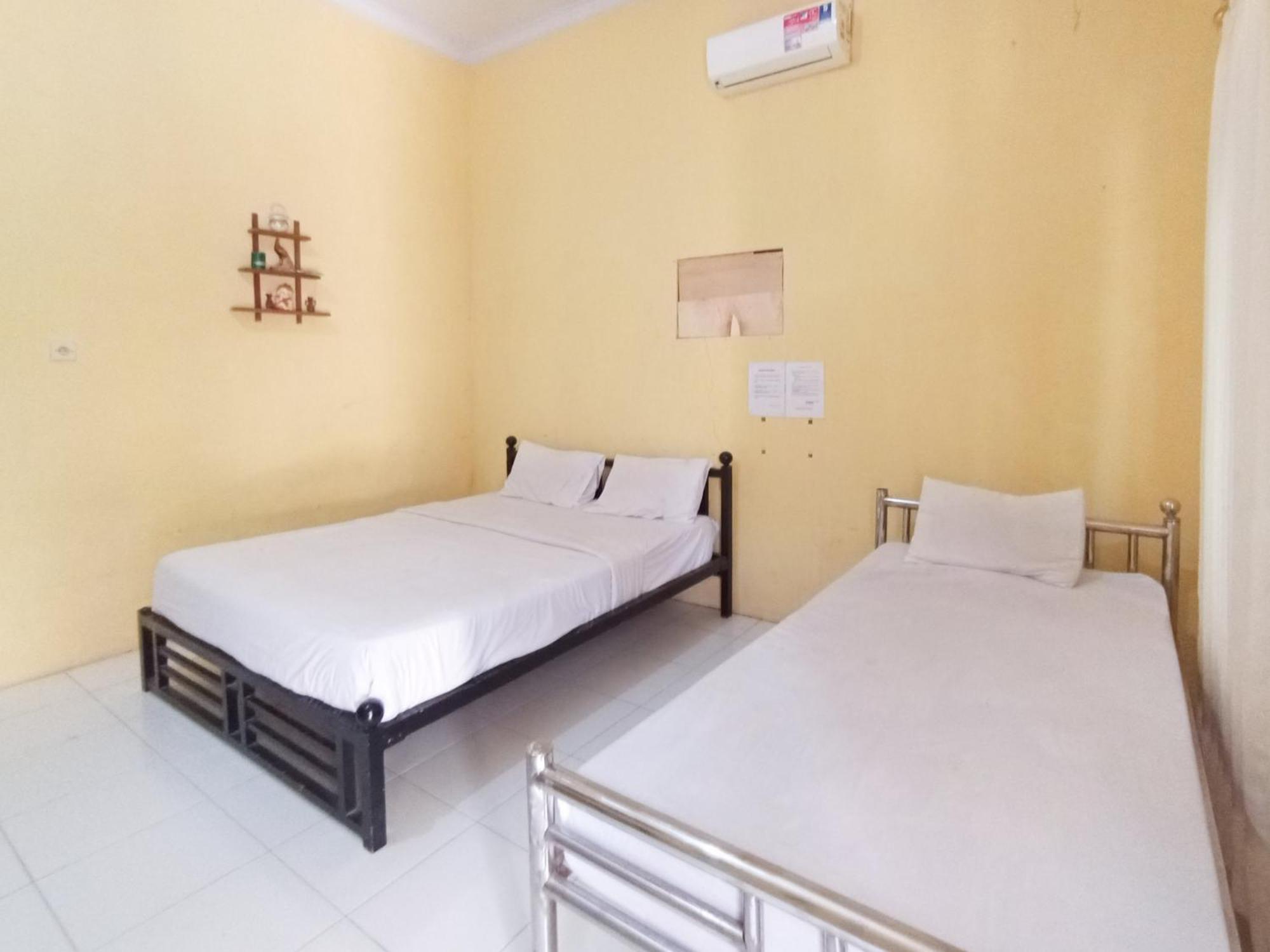 Reddoorz At El Shaday Homestay Banyuwangi Banyuwangi  Esterno foto