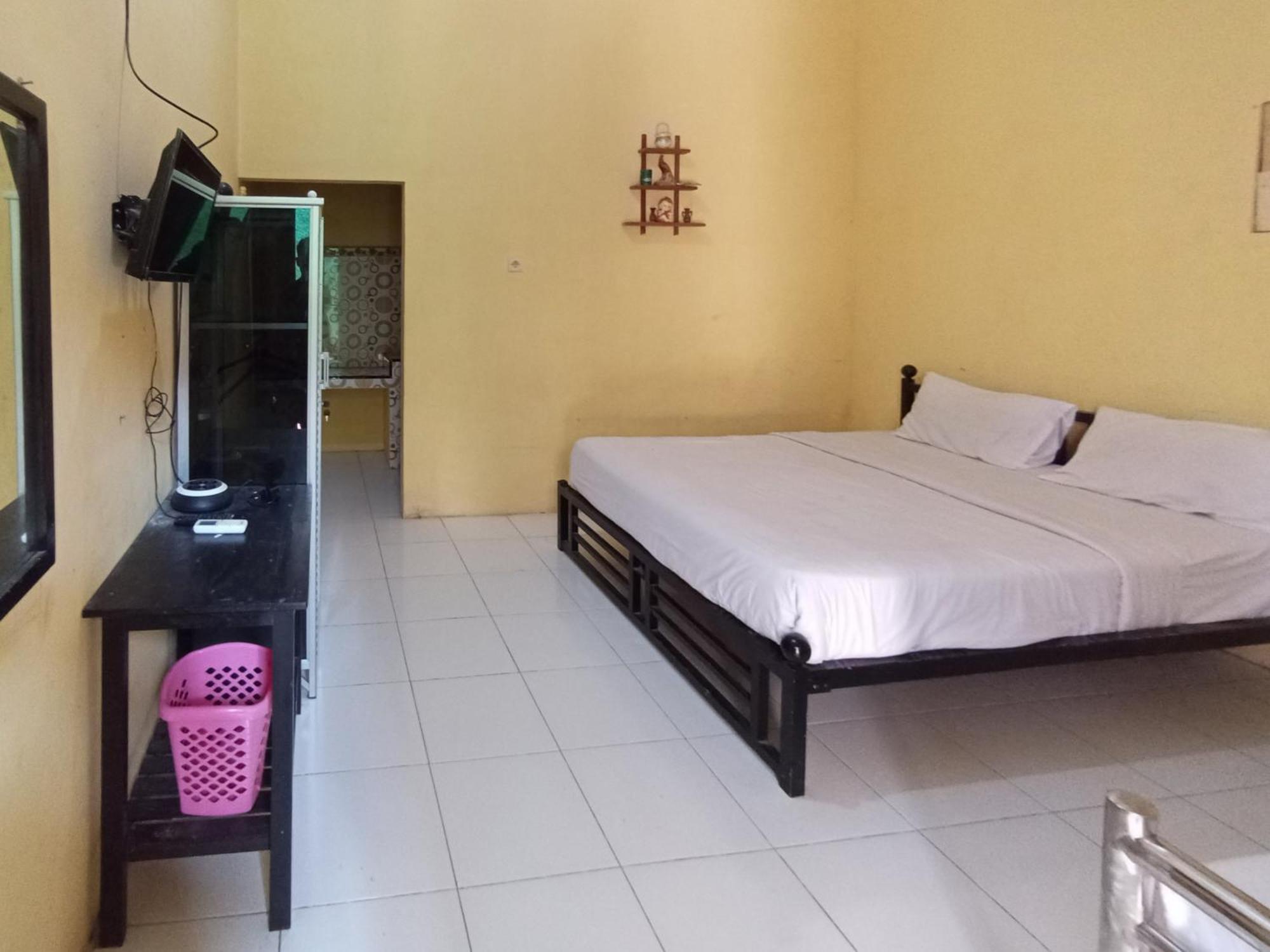 Reddoorz At El Shaday Homestay Banyuwangi Banyuwangi  Esterno foto