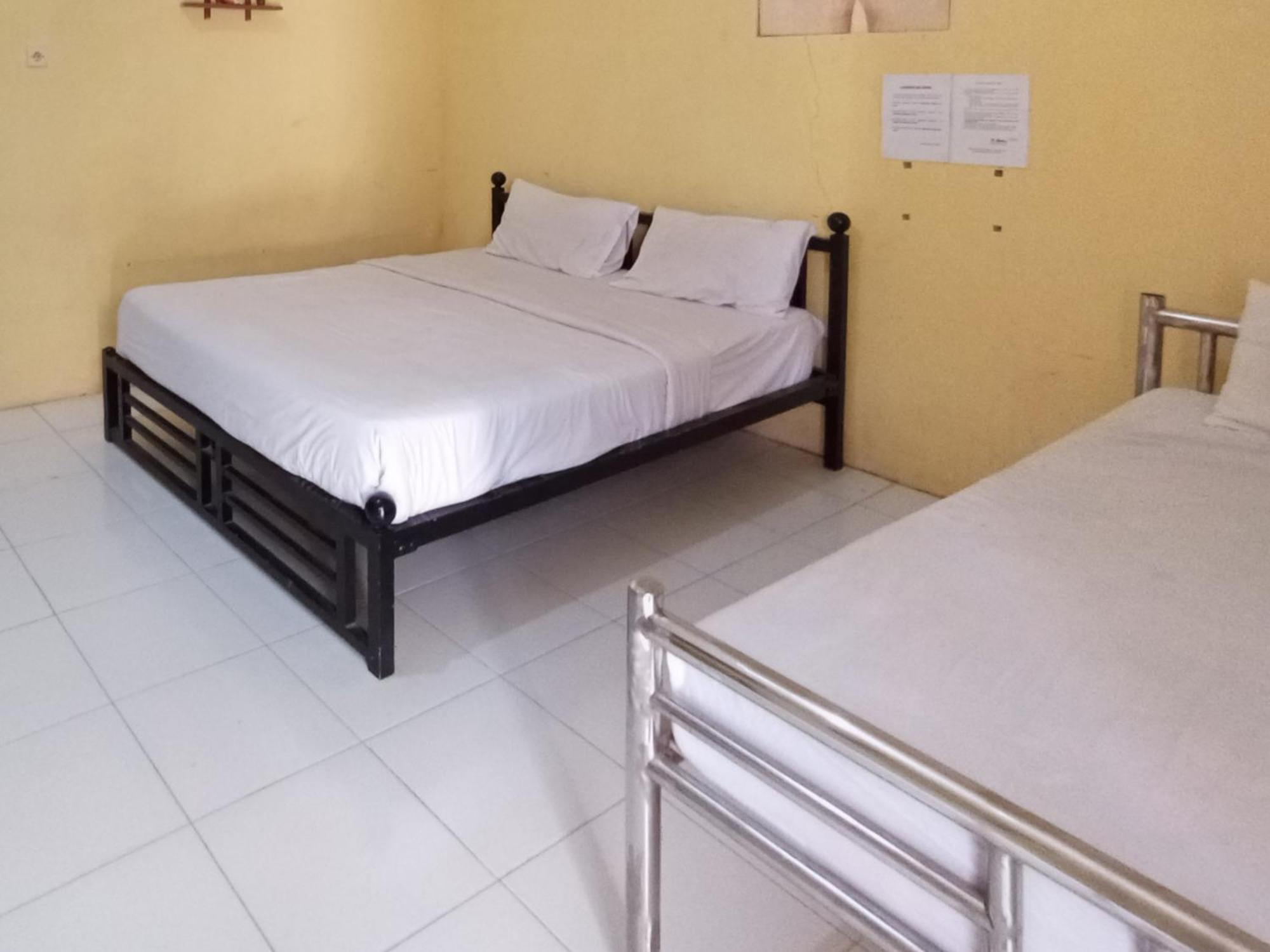 Reddoorz At El Shaday Homestay Banyuwangi Banyuwangi  Esterno foto