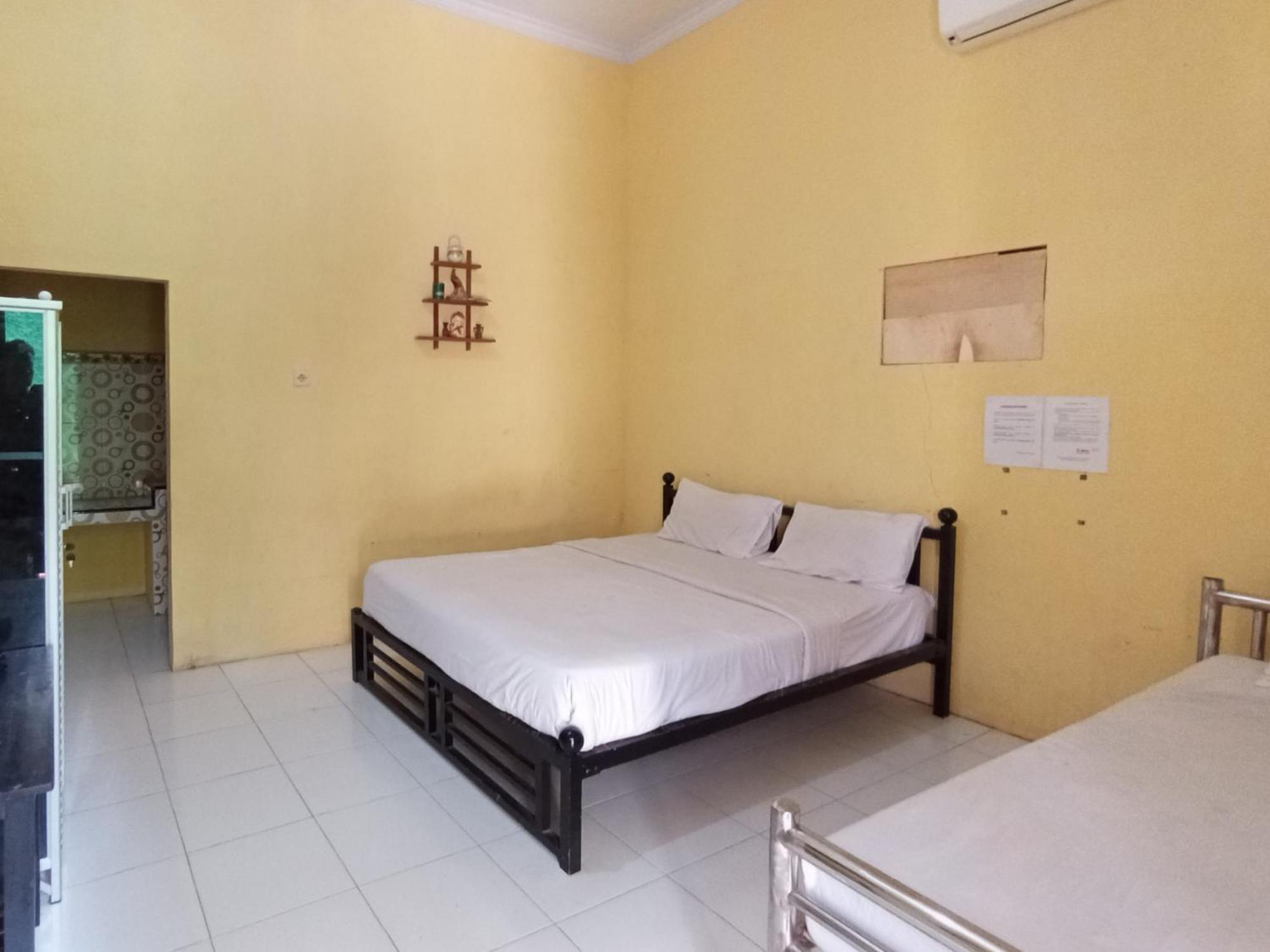 Reddoorz At El Shaday Homestay Banyuwangi Banyuwangi  Esterno foto