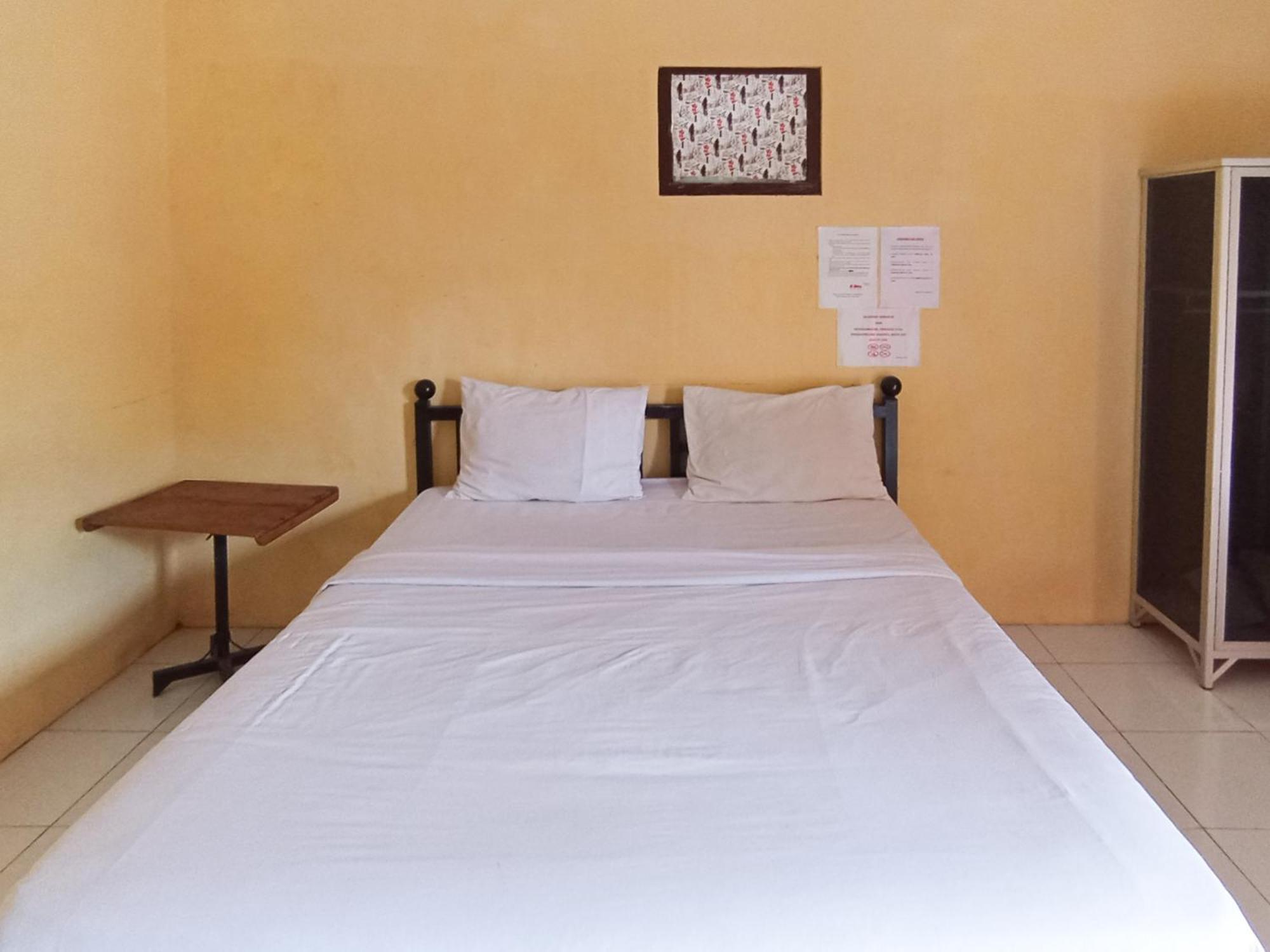 Reddoorz At El Shaday Homestay Banyuwangi Banyuwangi  Esterno foto