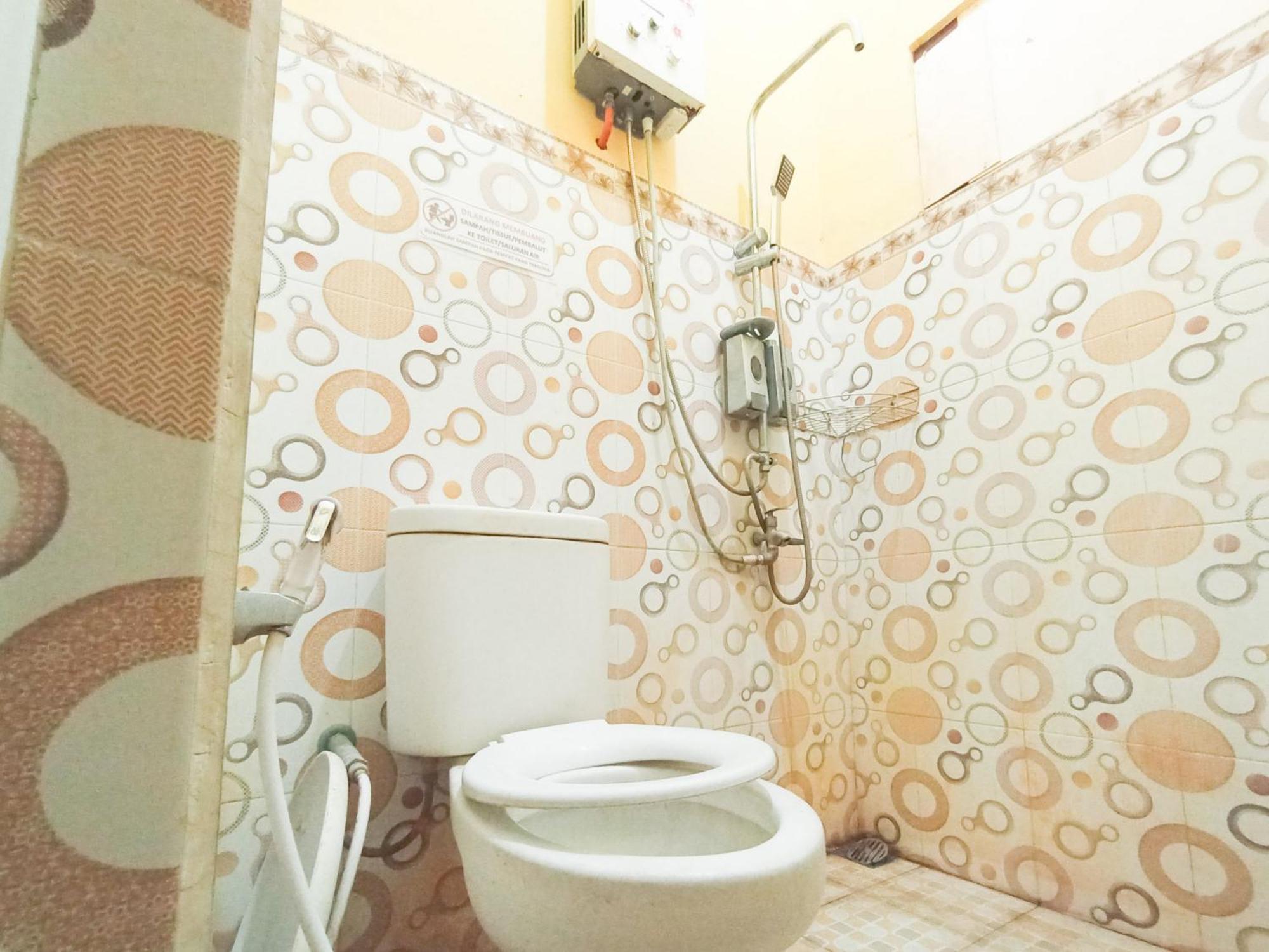 Reddoorz At El Shaday Homestay Banyuwangi Banyuwangi  Esterno foto