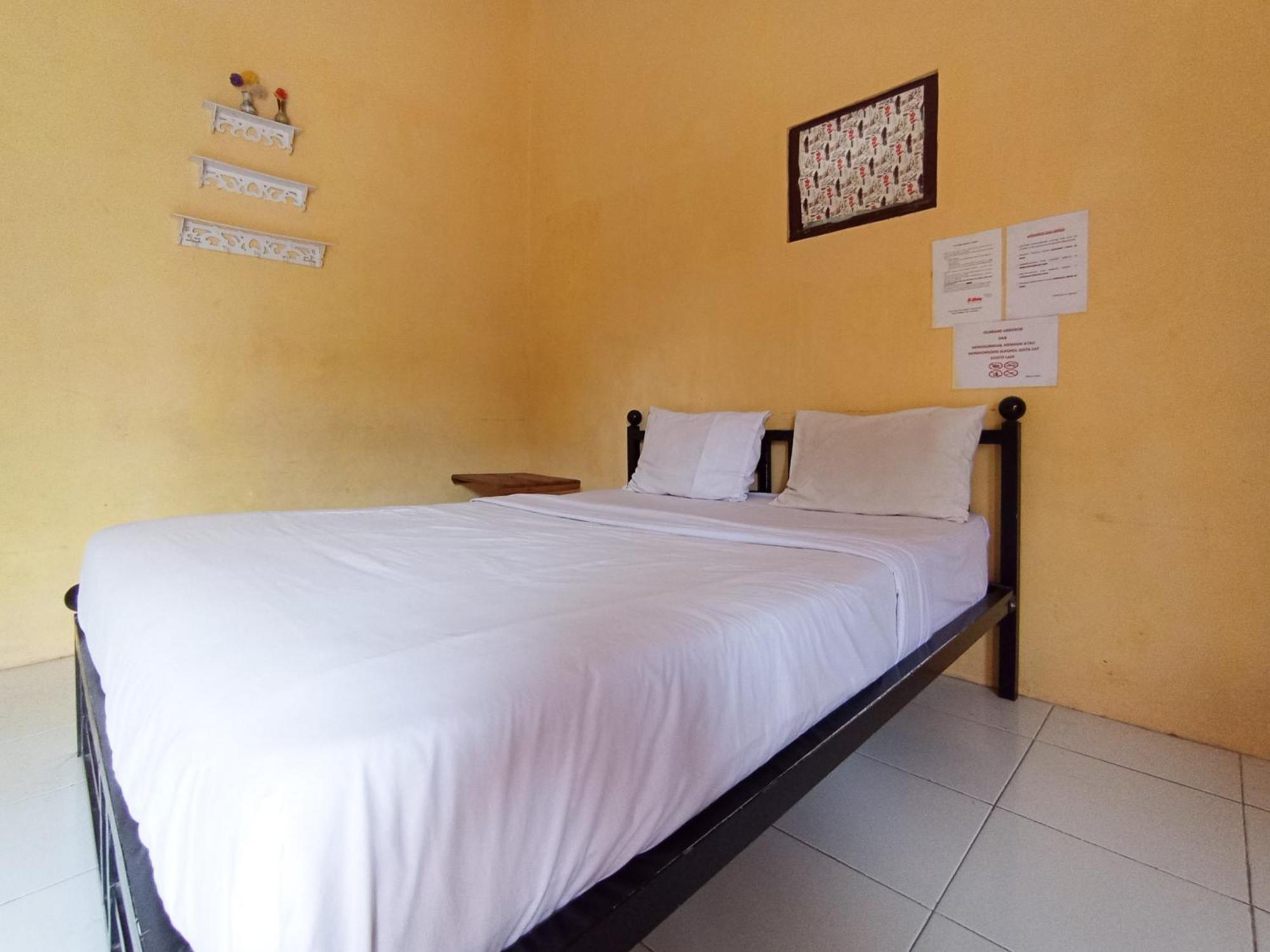 Reddoorz At El Shaday Homestay Banyuwangi Banyuwangi  Esterno foto