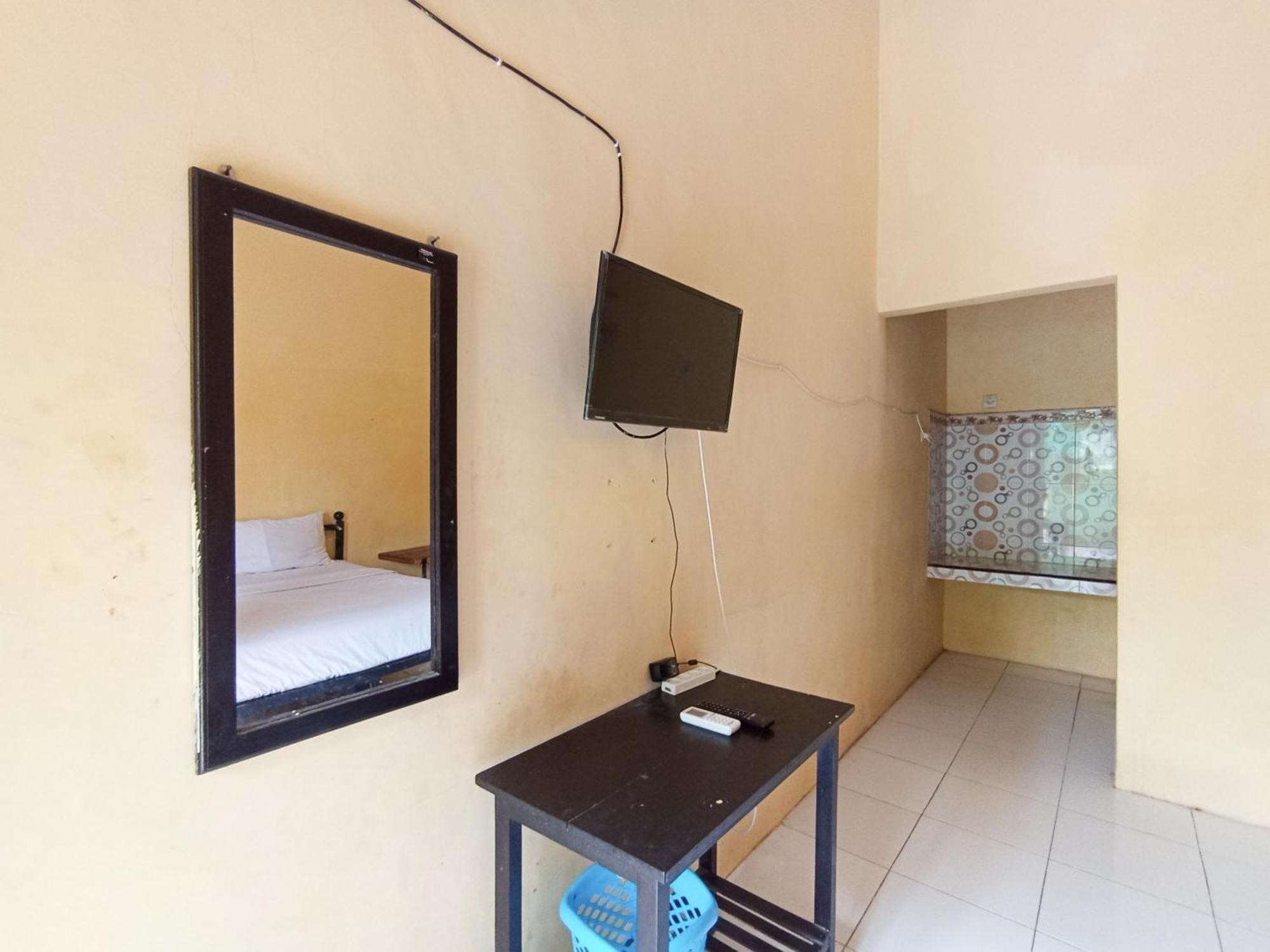 Reddoorz At El Shaday Homestay Banyuwangi Banyuwangi  Esterno foto