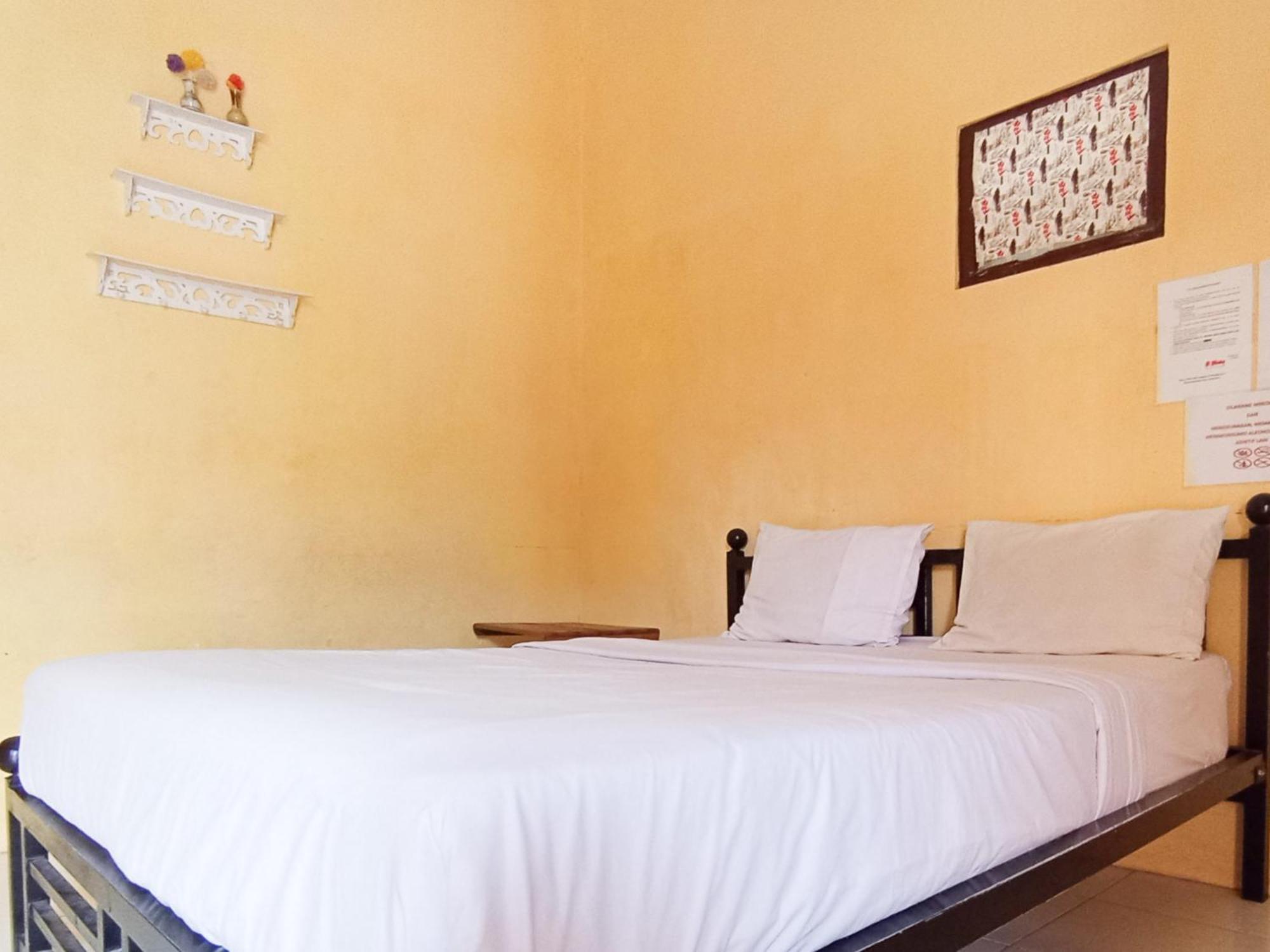 Reddoorz At El Shaday Homestay Banyuwangi Banyuwangi  Esterno foto