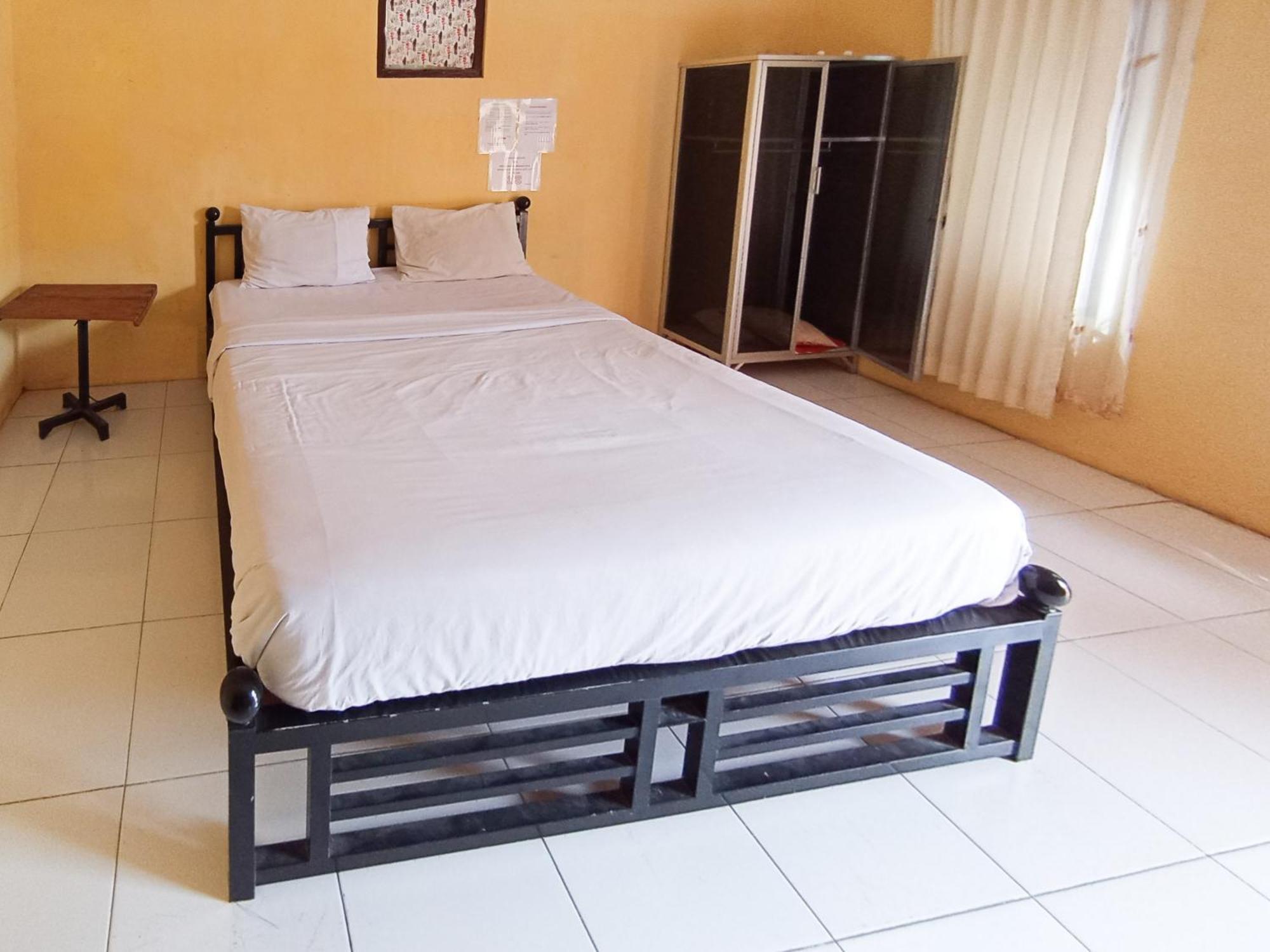 Reddoorz At El Shaday Homestay Banyuwangi Banyuwangi  Esterno foto