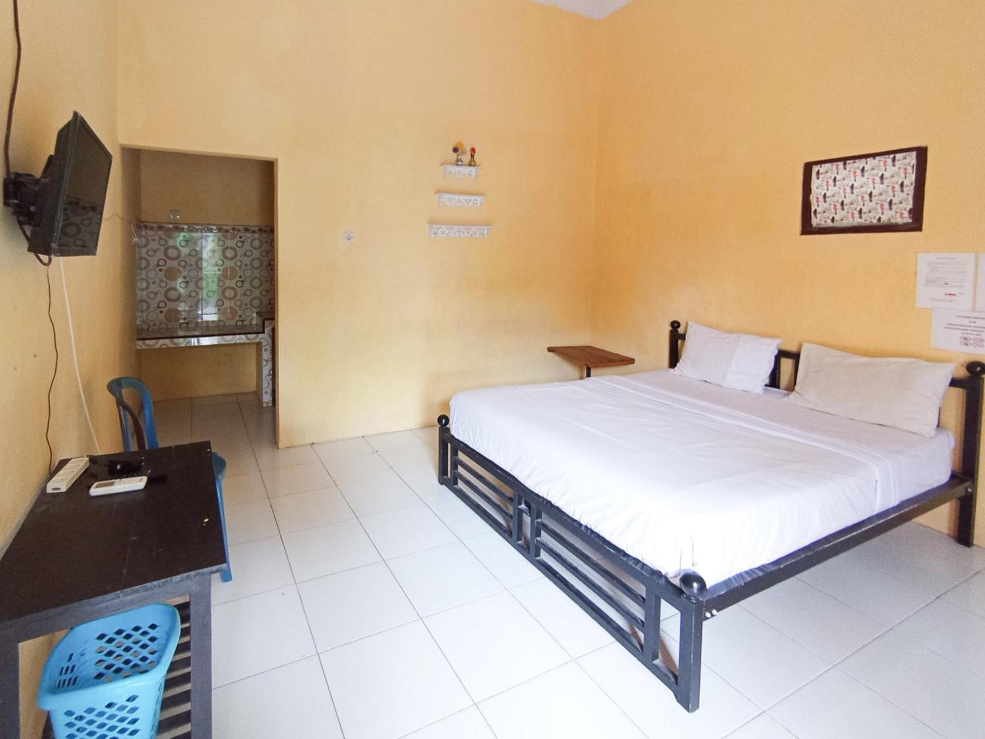 Reddoorz At El Shaday Homestay Banyuwangi Banyuwangi  Esterno foto