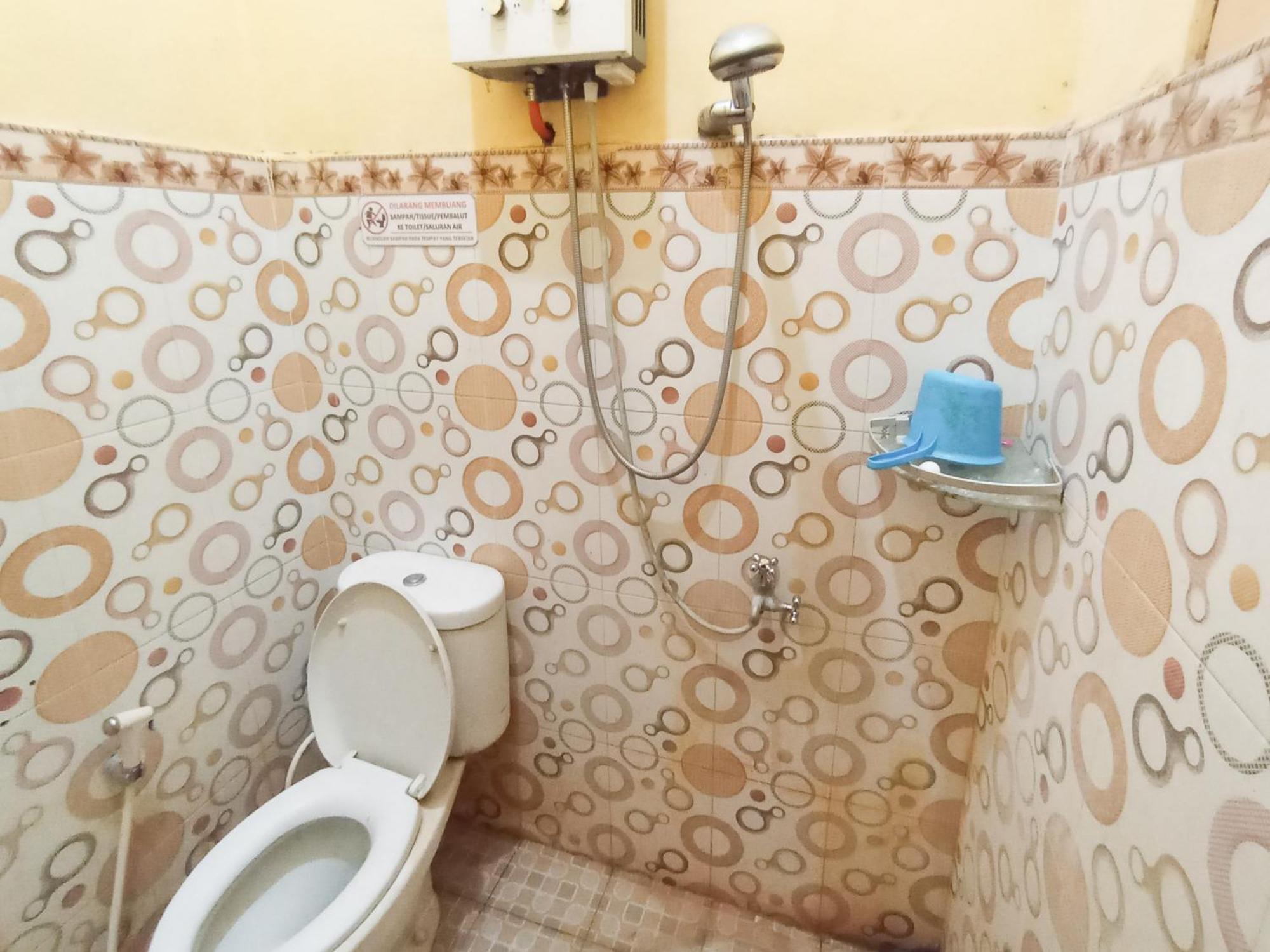 Reddoorz At El Shaday Homestay Banyuwangi Banyuwangi  Esterno foto