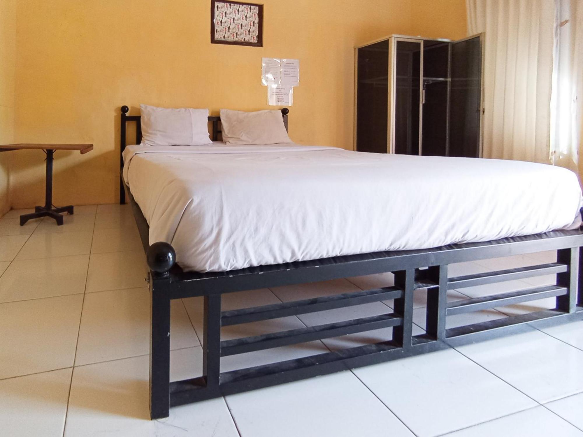 Reddoorz At El Shaday Homestay Banyuwangi Banyuwangi  Esterno foto